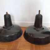 Paire d'appliques en tôle émaillée d'usine
