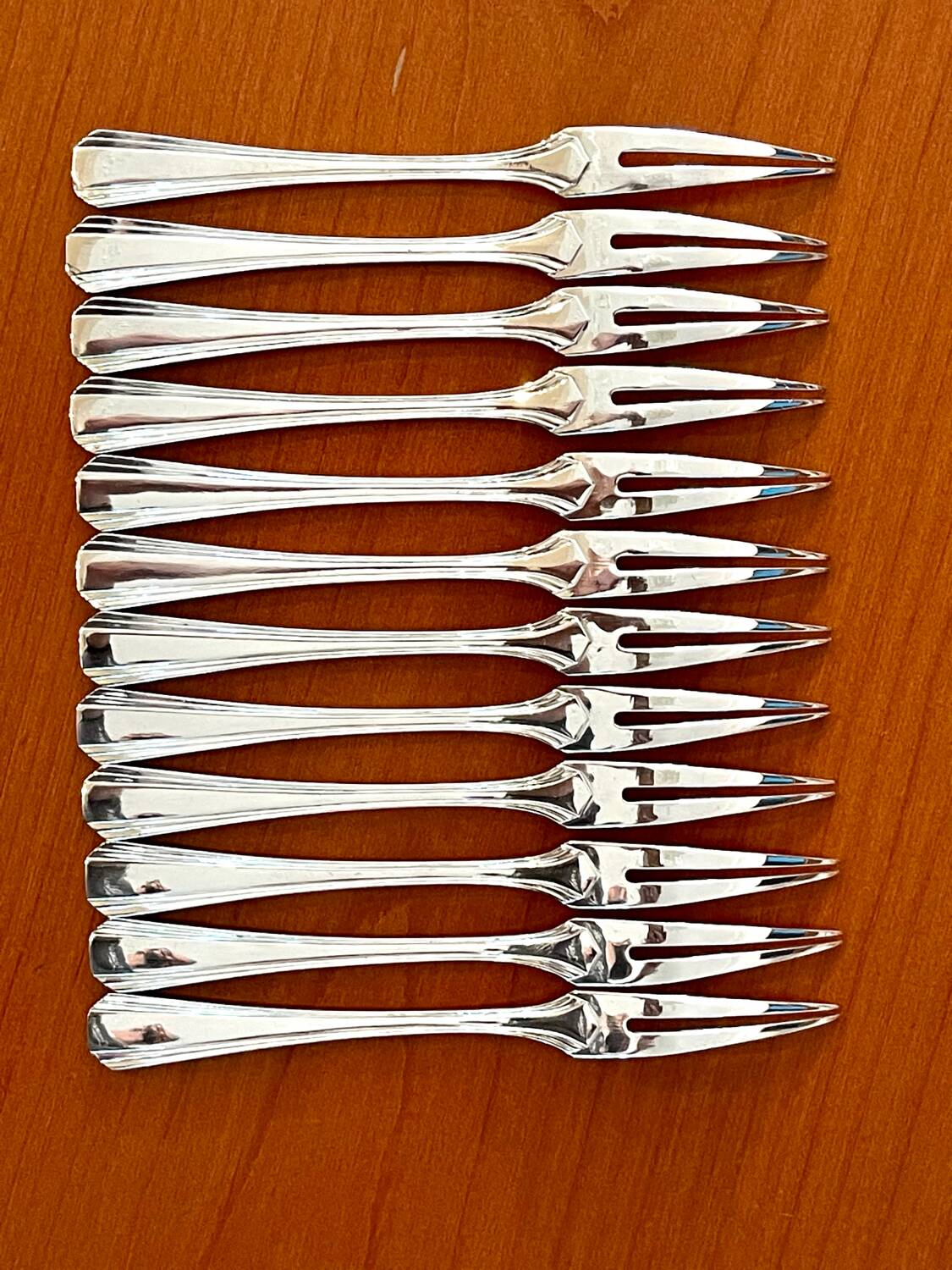 Christofle boréal, 12 snail forks, aperitif pick very good condition