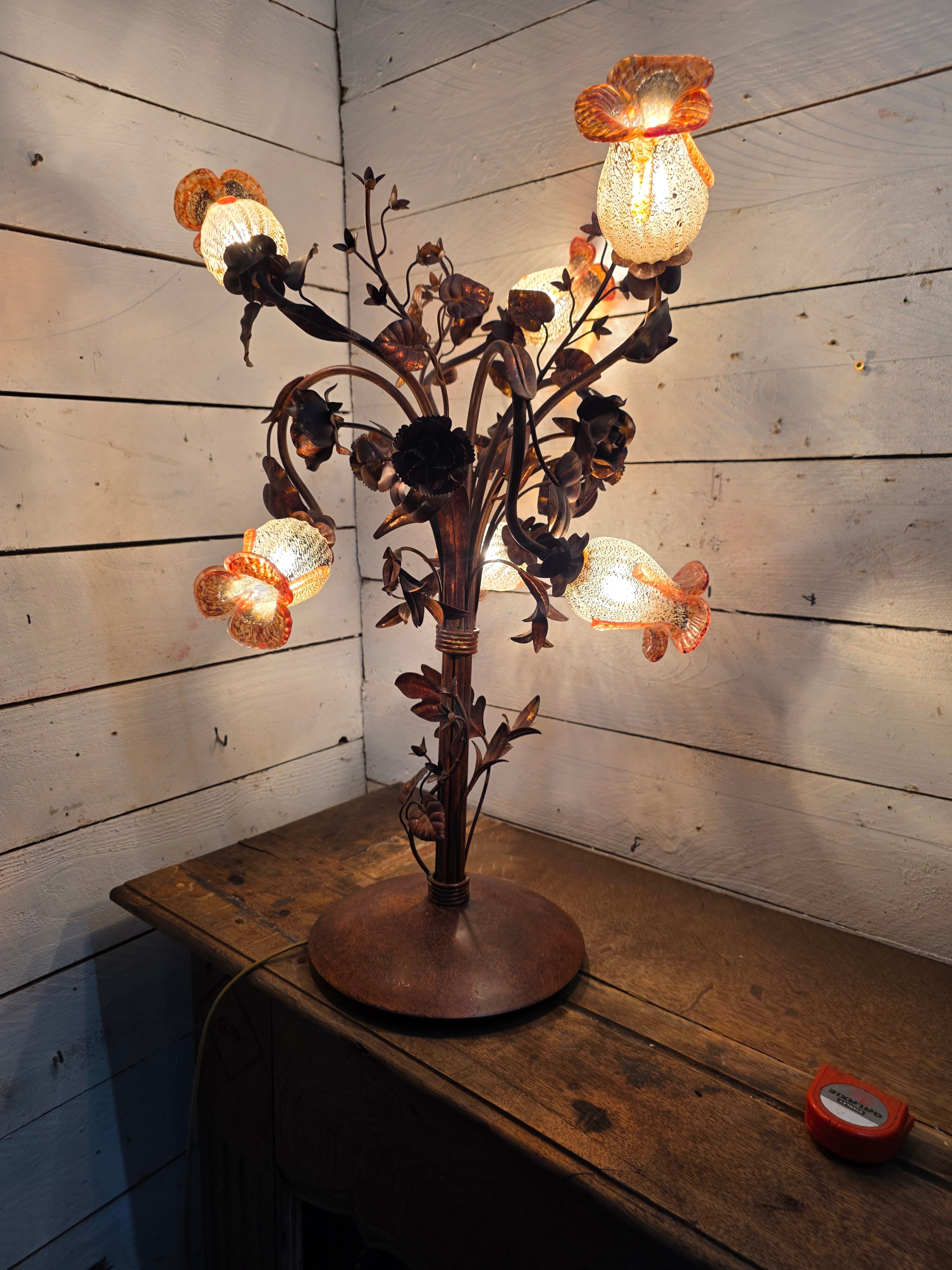 Lampe à poser en fer forgé massif brutaliste