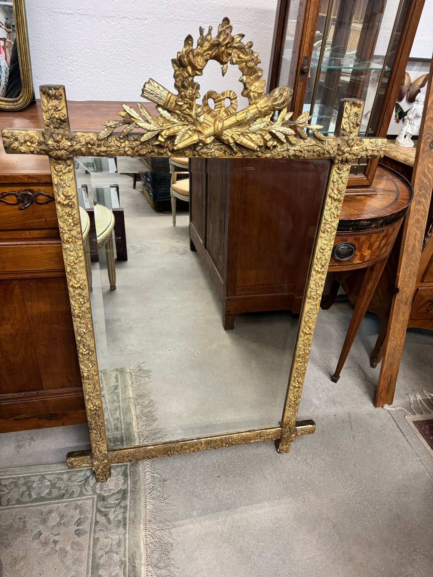 Louis XVI style pediment mirror in gilded wood – 19th century - H118c