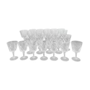 Lot de 27 verres anciens