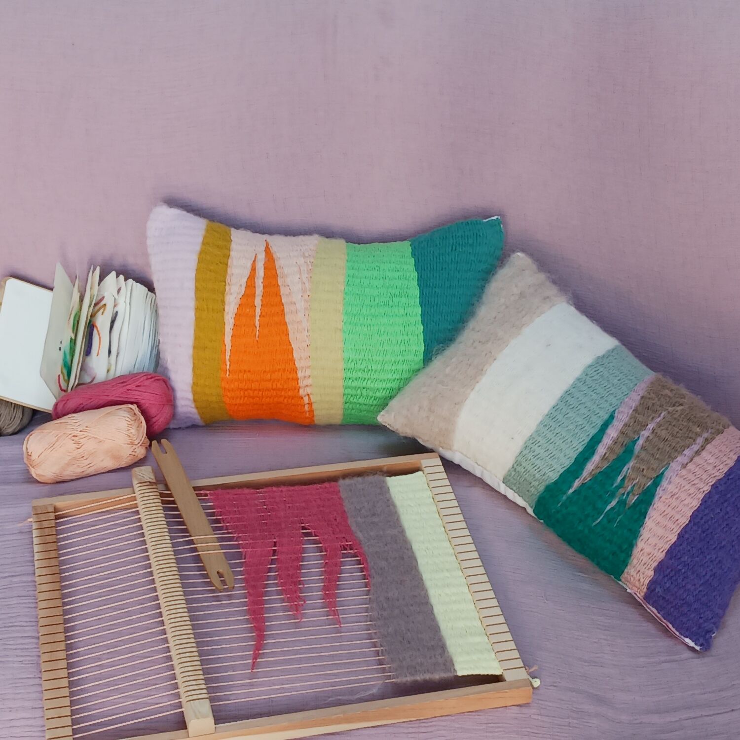 Wool weaving cushion