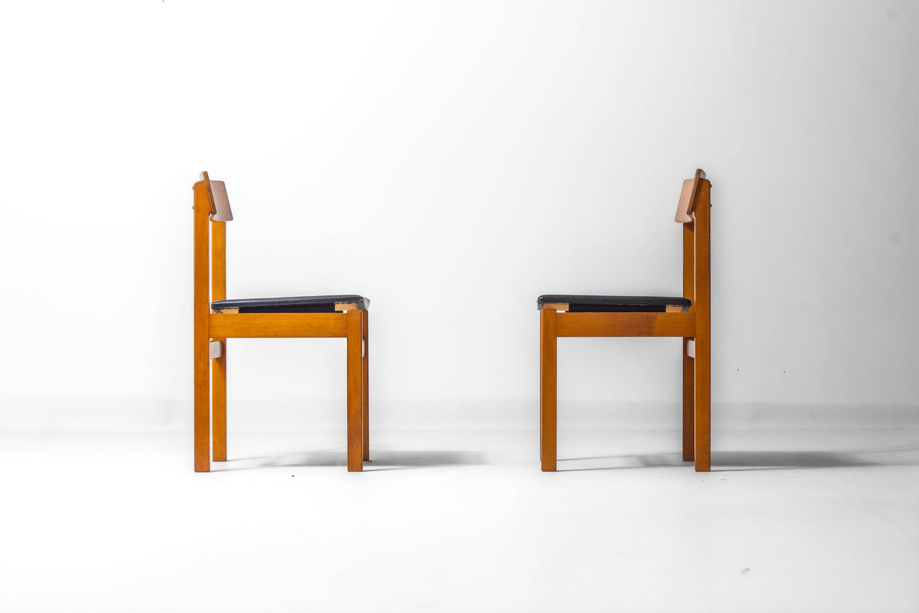 Set of 6 'Abstracta' dining chairs in beech by Jos de Mey, Belgium 1960s