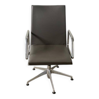 Lot de fauteuils design Matteo Grassi – Collection MIZAR – Cuir gris