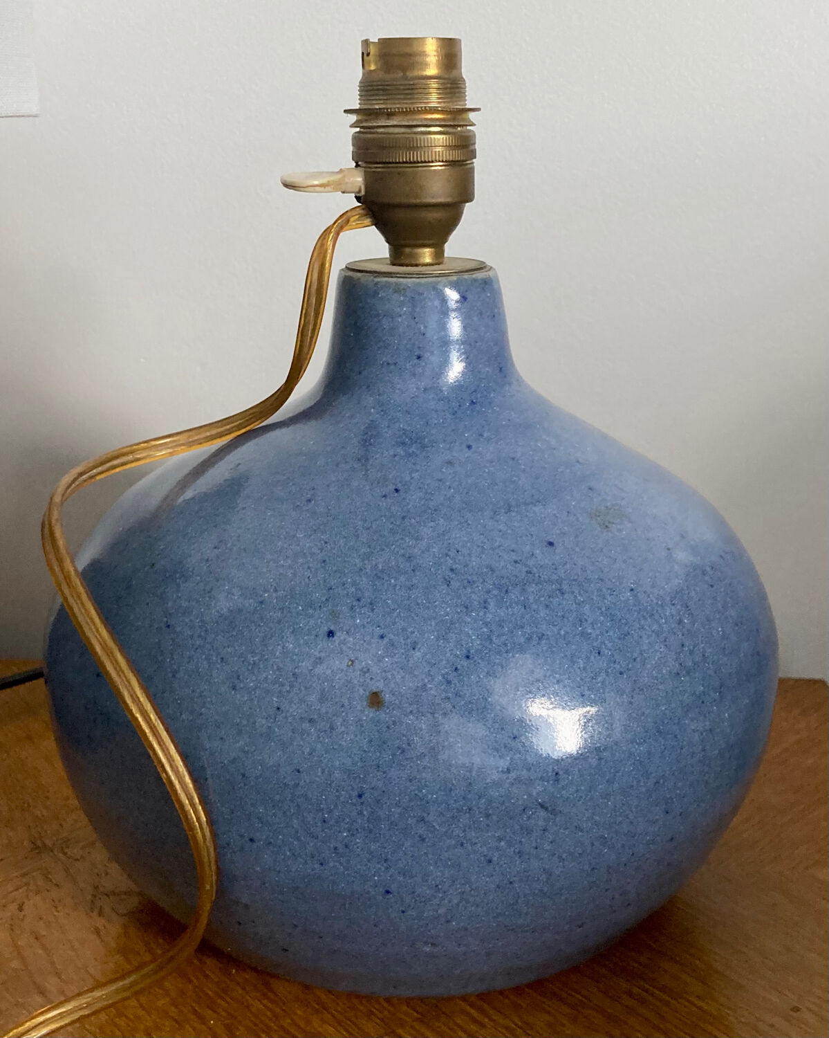 Pied de lampe en céramique signé