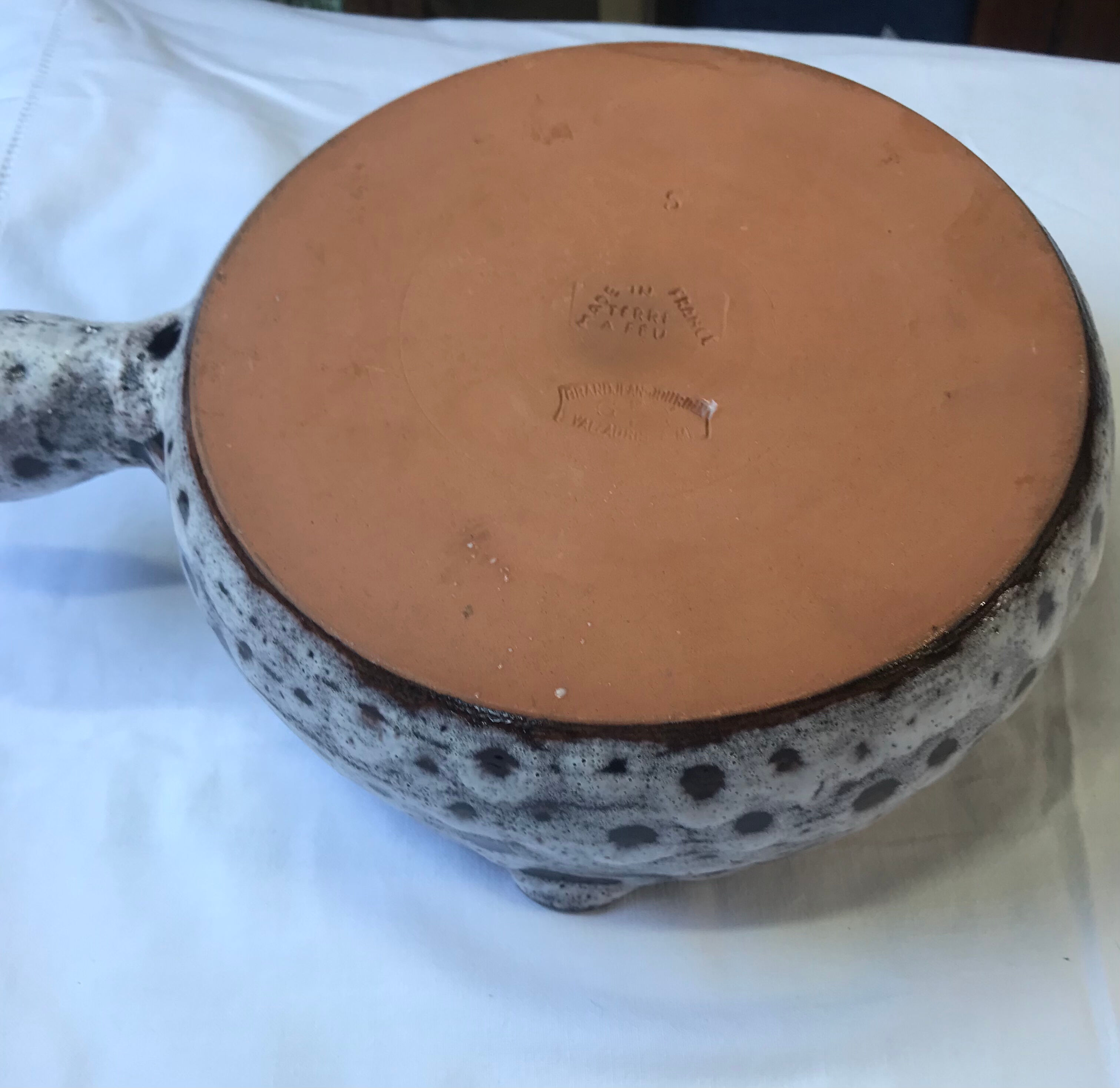 Caquelon for baking in the oven of the Grandjean house in Vallauris