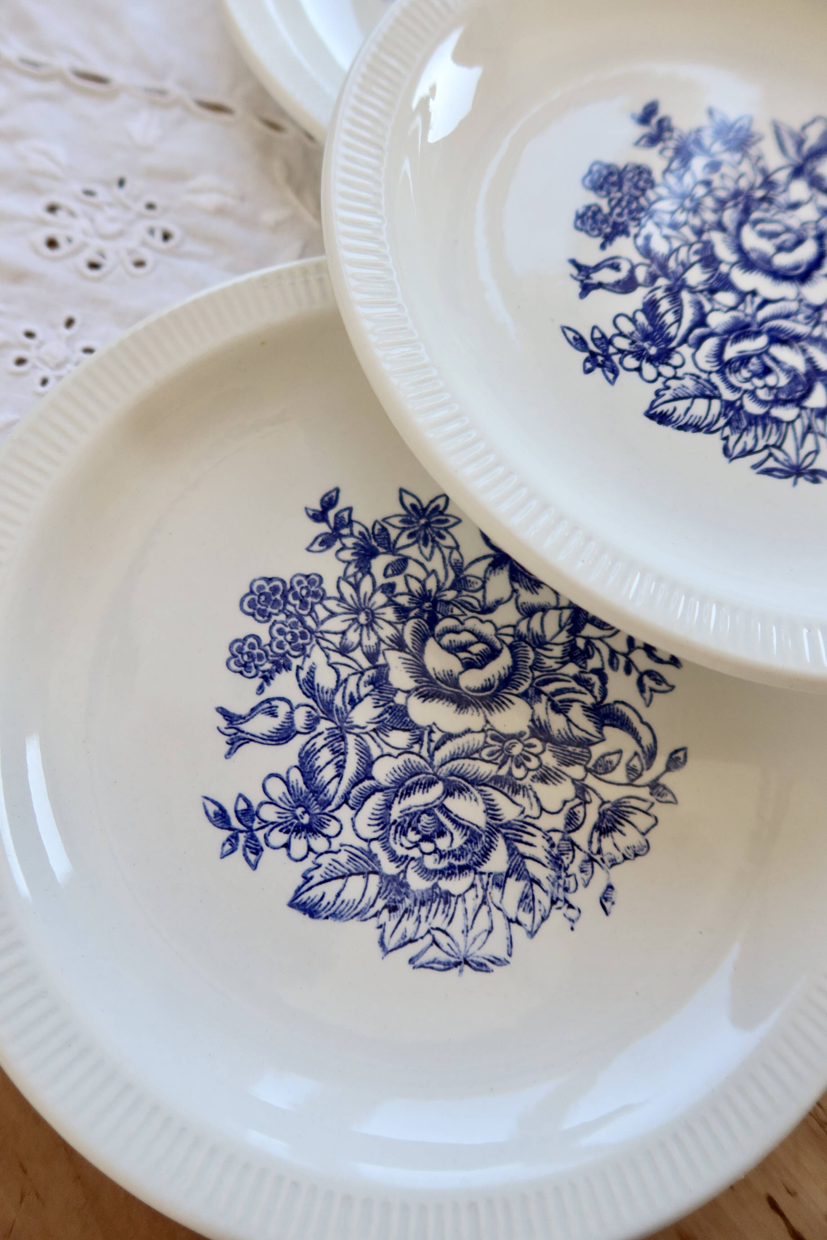 4 vintage porcelain dessert plates – Blue floral bouquet decoration