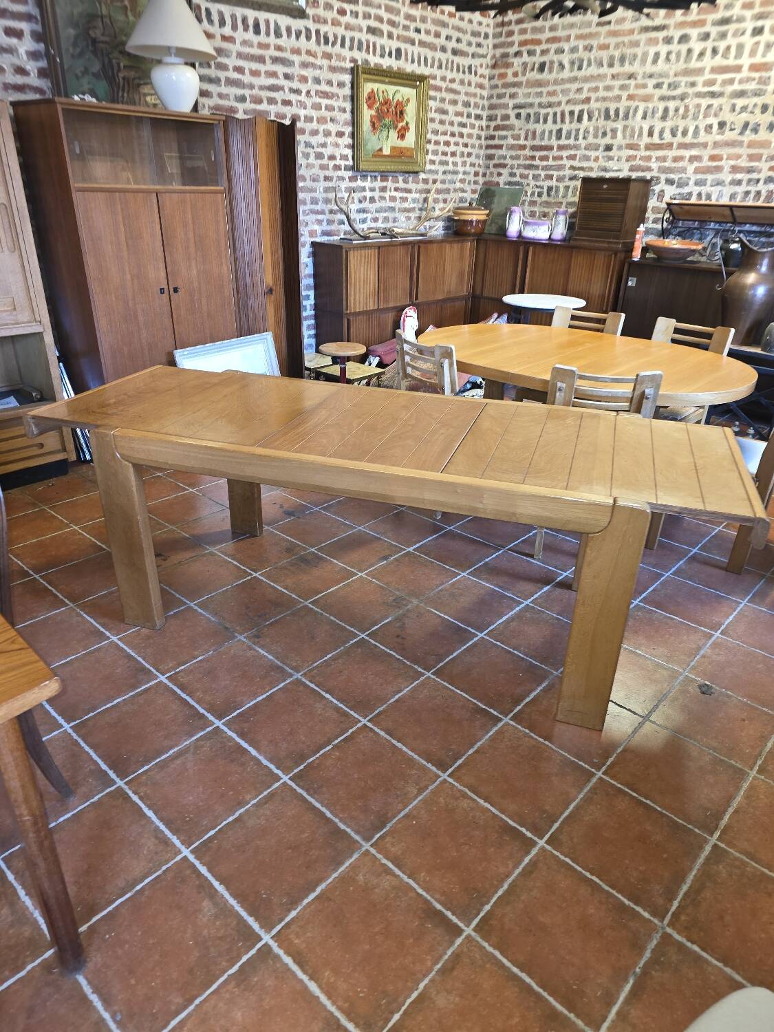 Extendable table in elm from the Regain house of the 1970s.