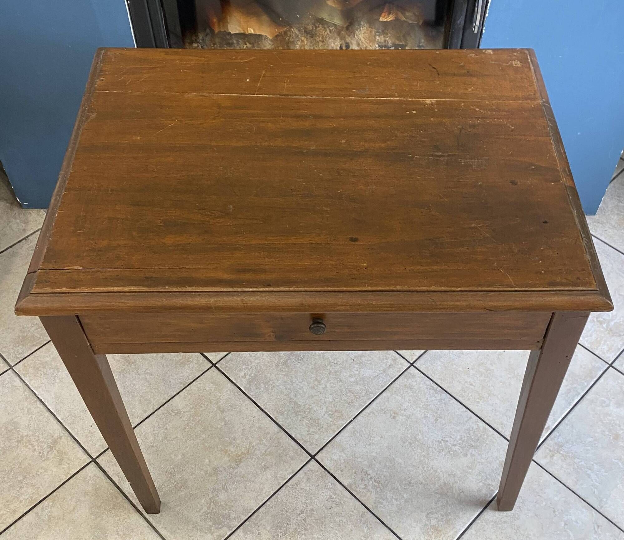 Desk with a large solid oak drawer from 1950, 78x58cm.