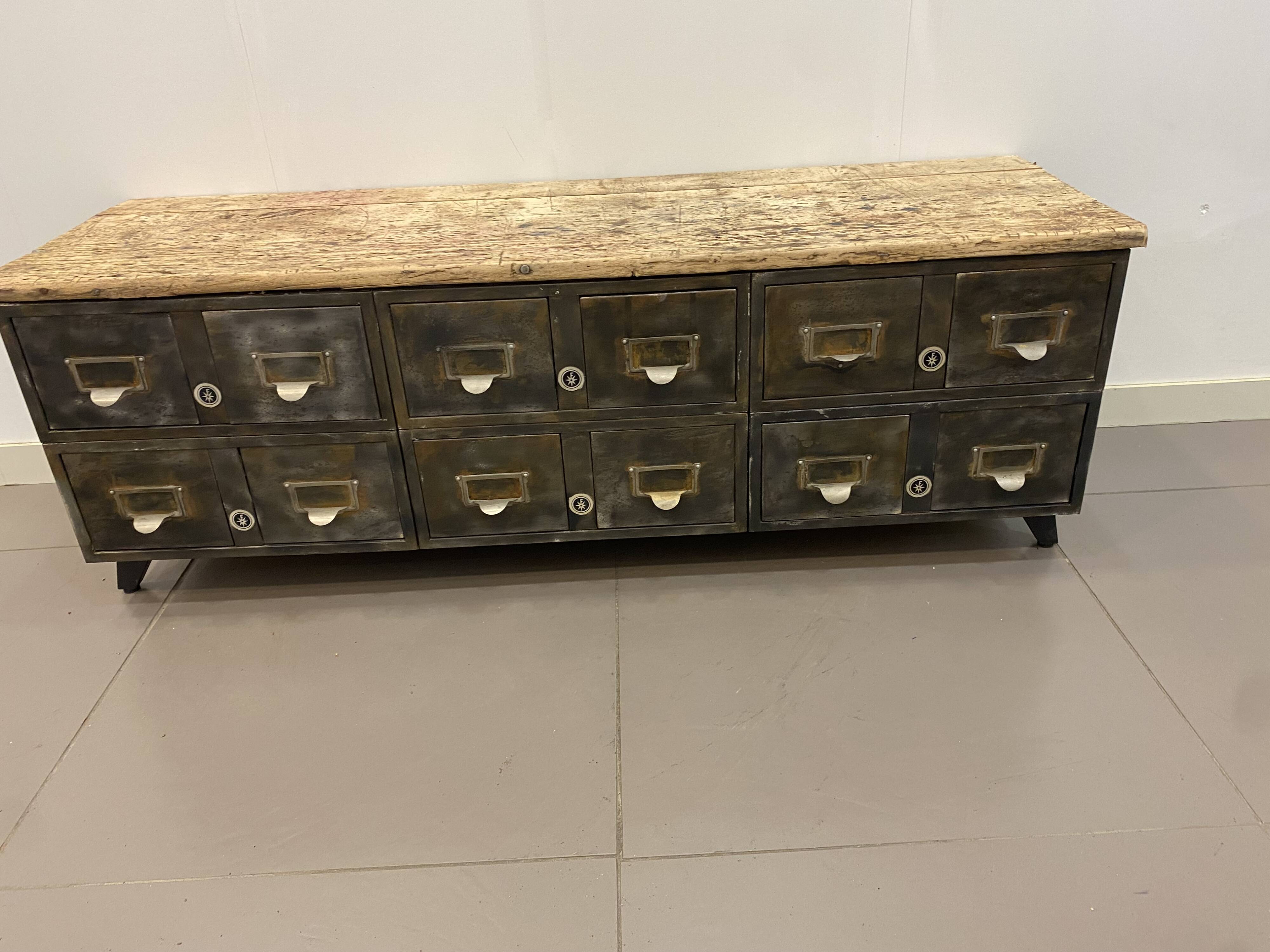 Meuble bas 12 tiroirs industriel vintage