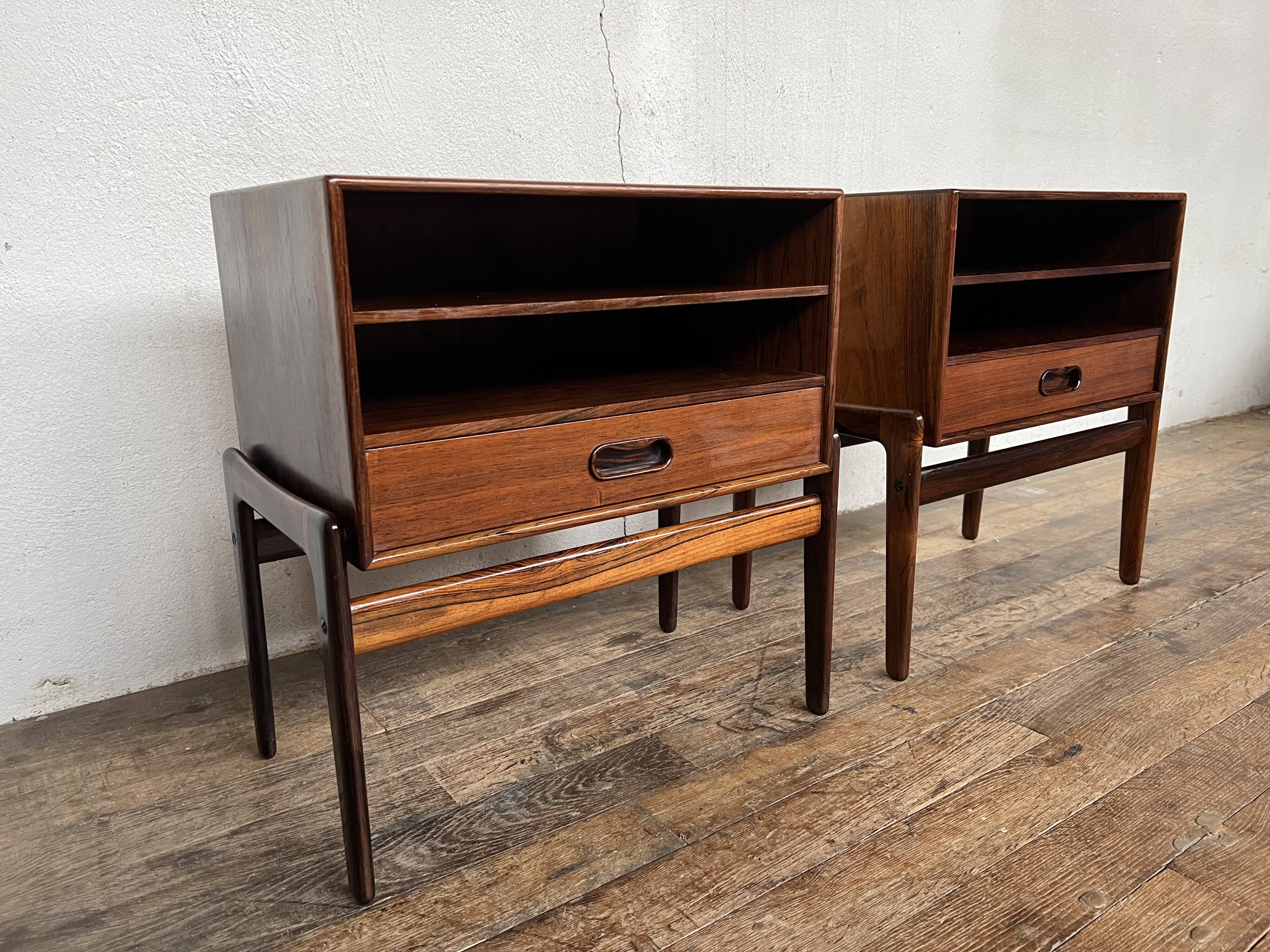 Paire de chevets scandinaves Arne Vodder design danish 1960