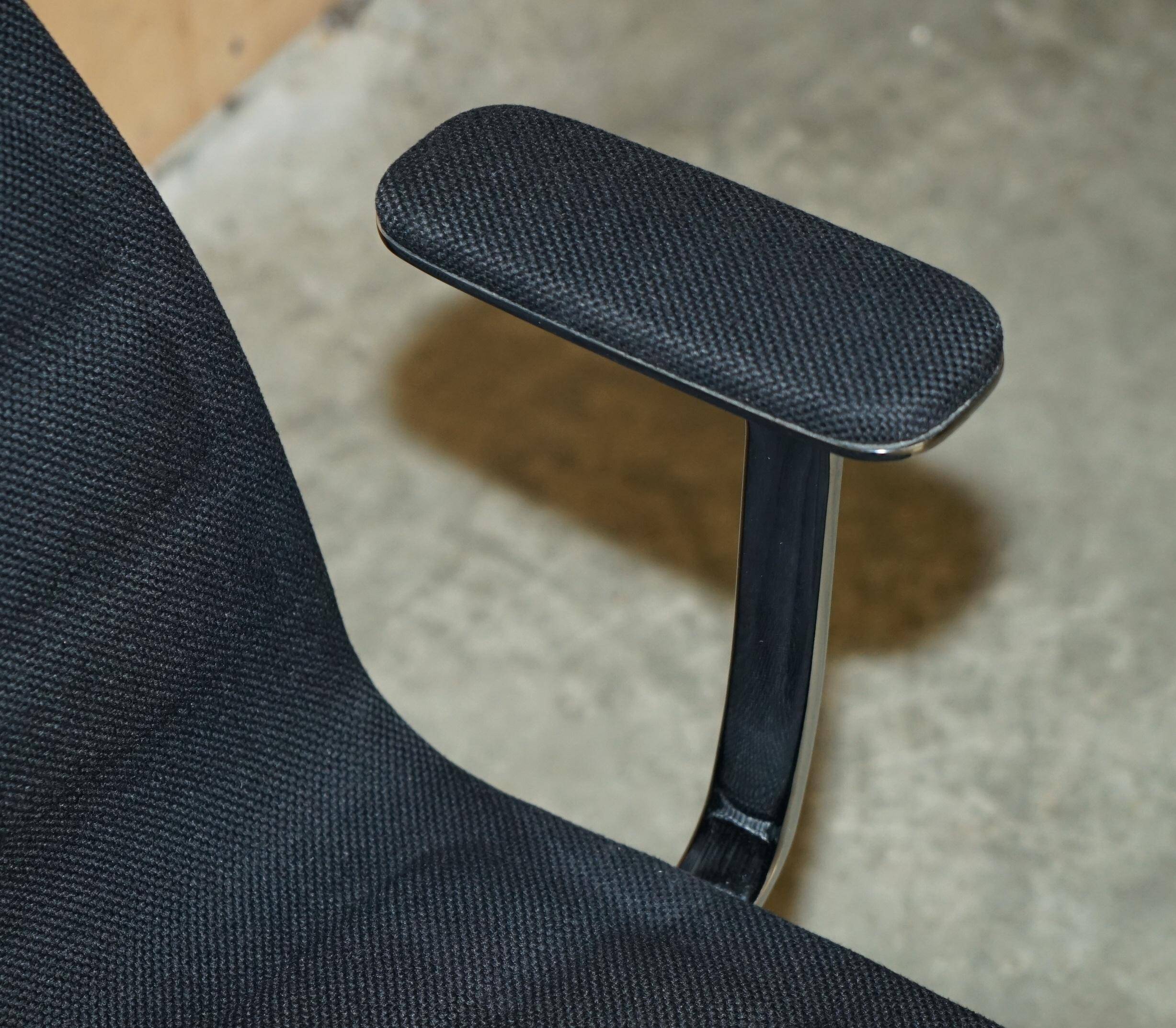 Pair of Cappellini Lotus lounge chairs by Jasper Morrison