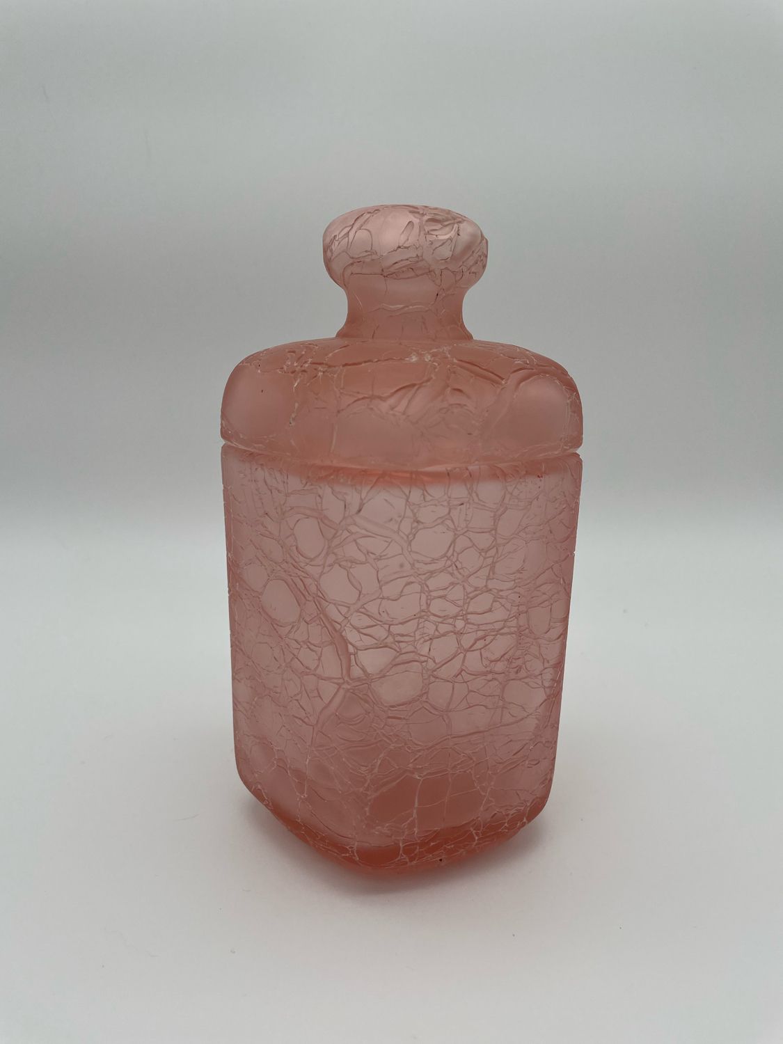 Pink vintage cotton pot in cracked glass paste Marcel Franck