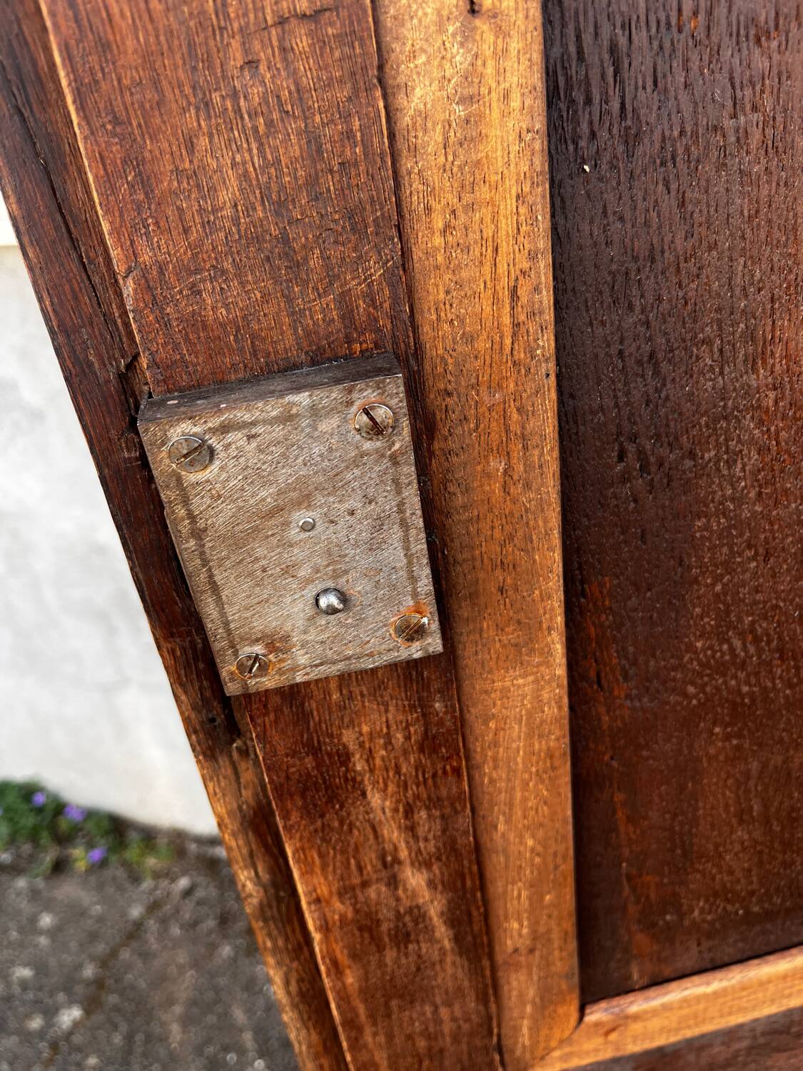 Antique oak bonnetière