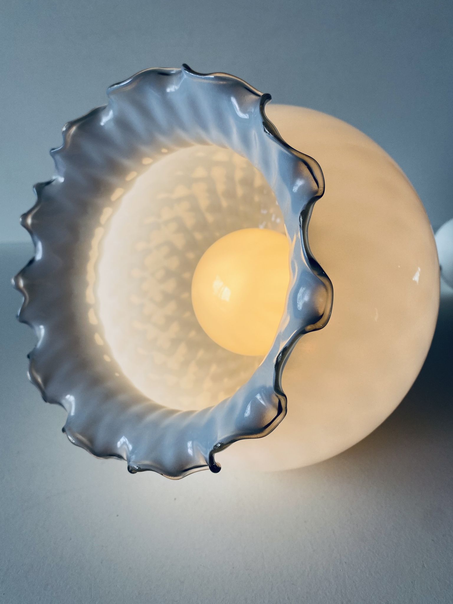 Glass hanging lamp