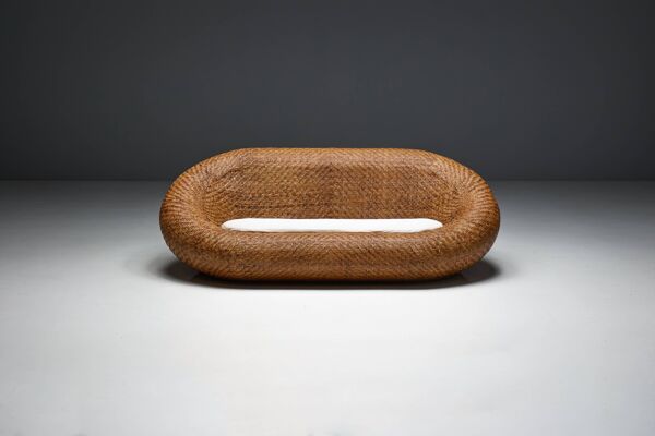 Canapé en osier tressé, style milieu du XXe siècle, France, années 1970