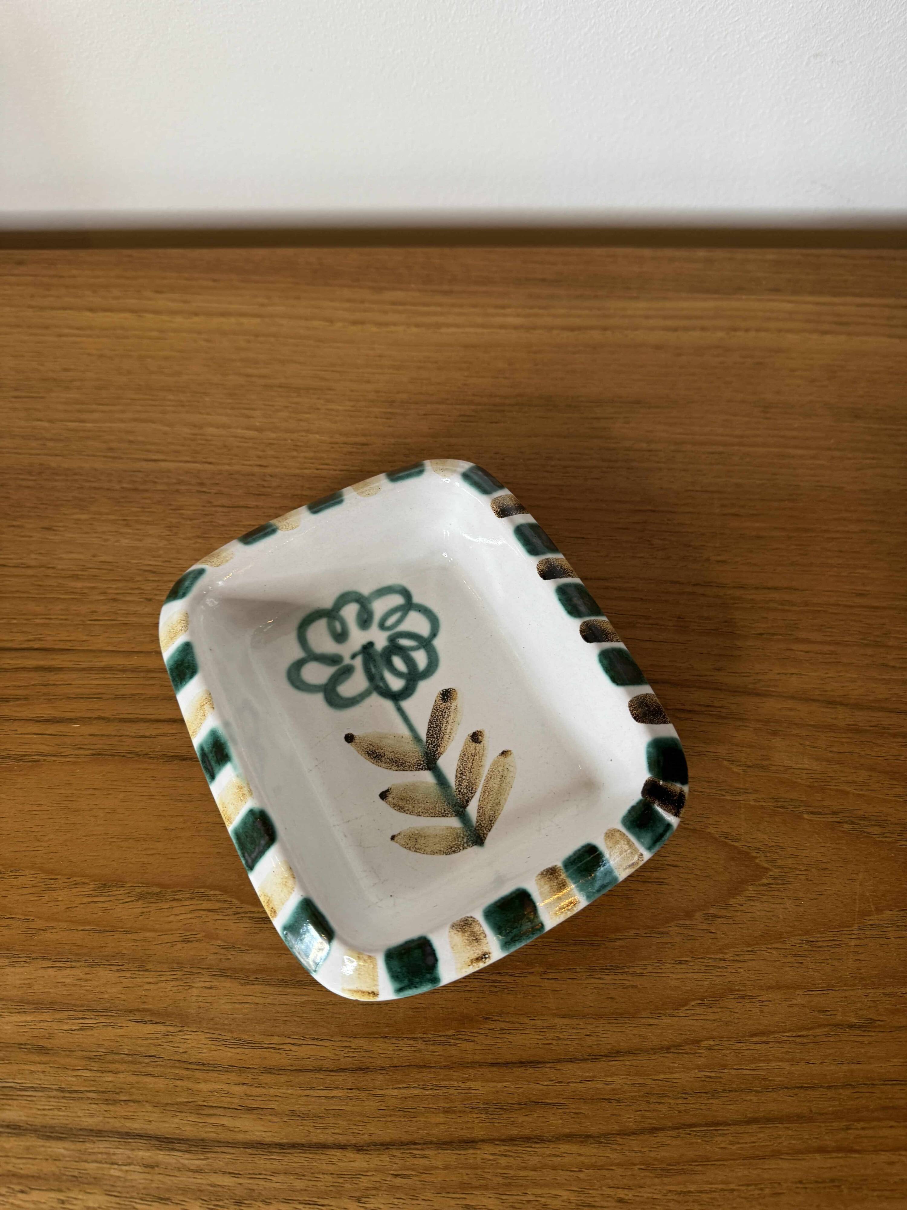 Ceramic pocket emptier by Robert Picault – Stylized flower motif