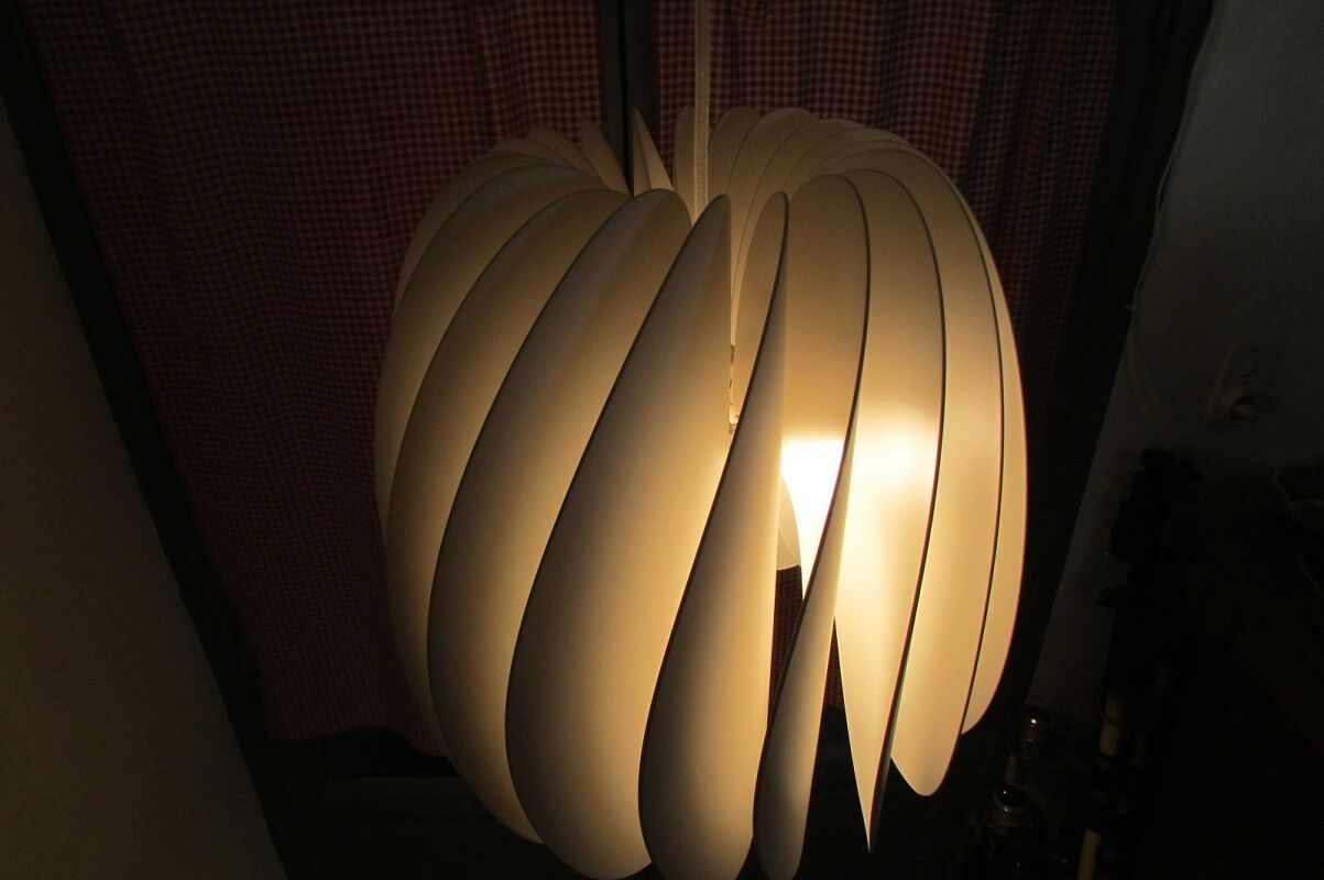 Modern pendant lamp