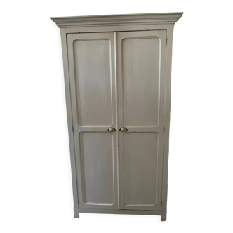 Armoire parisienne