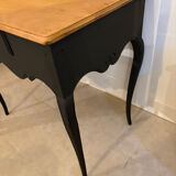 Black console, natural tray