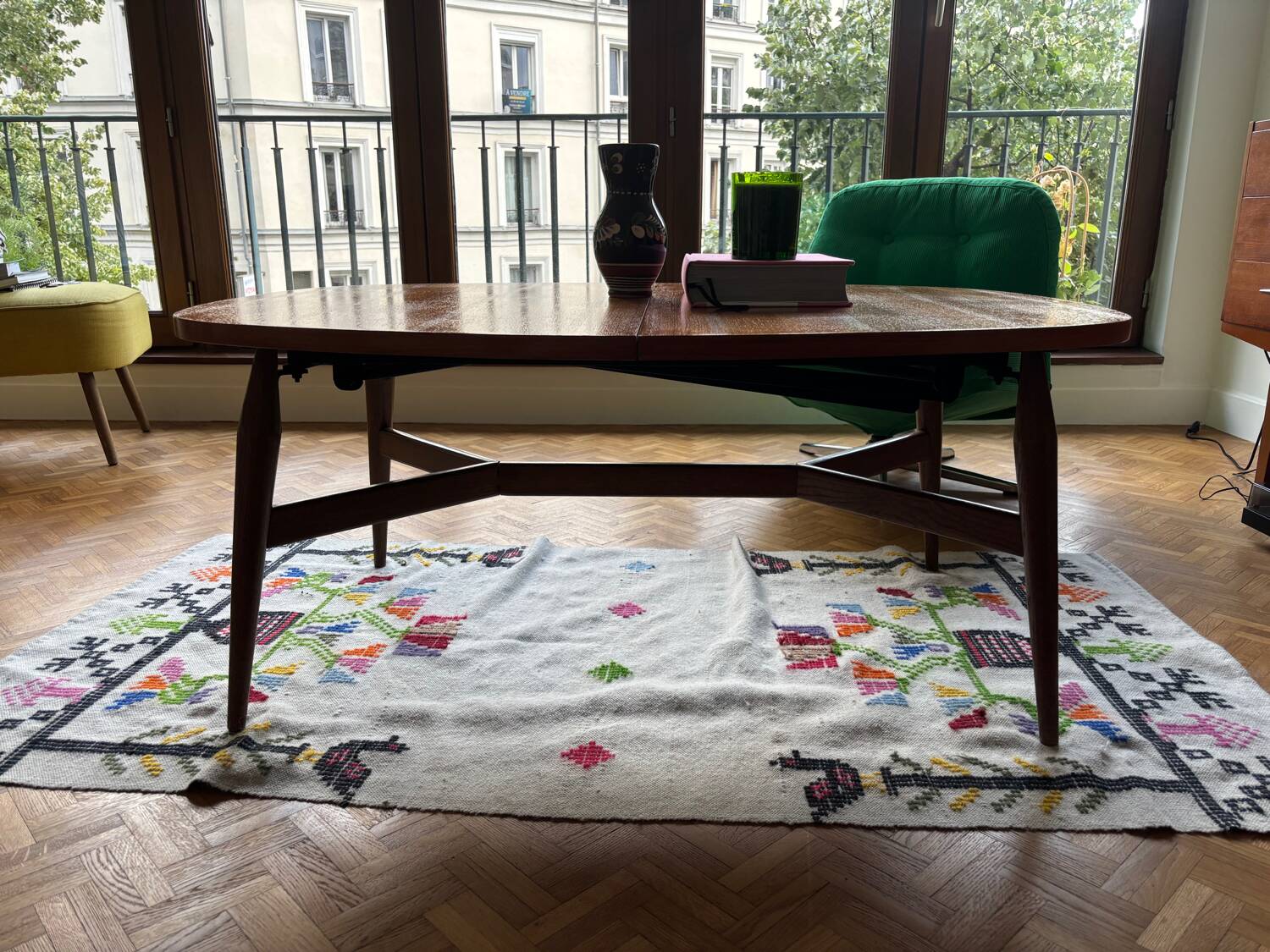 Smorrebrod lift-up coffee table