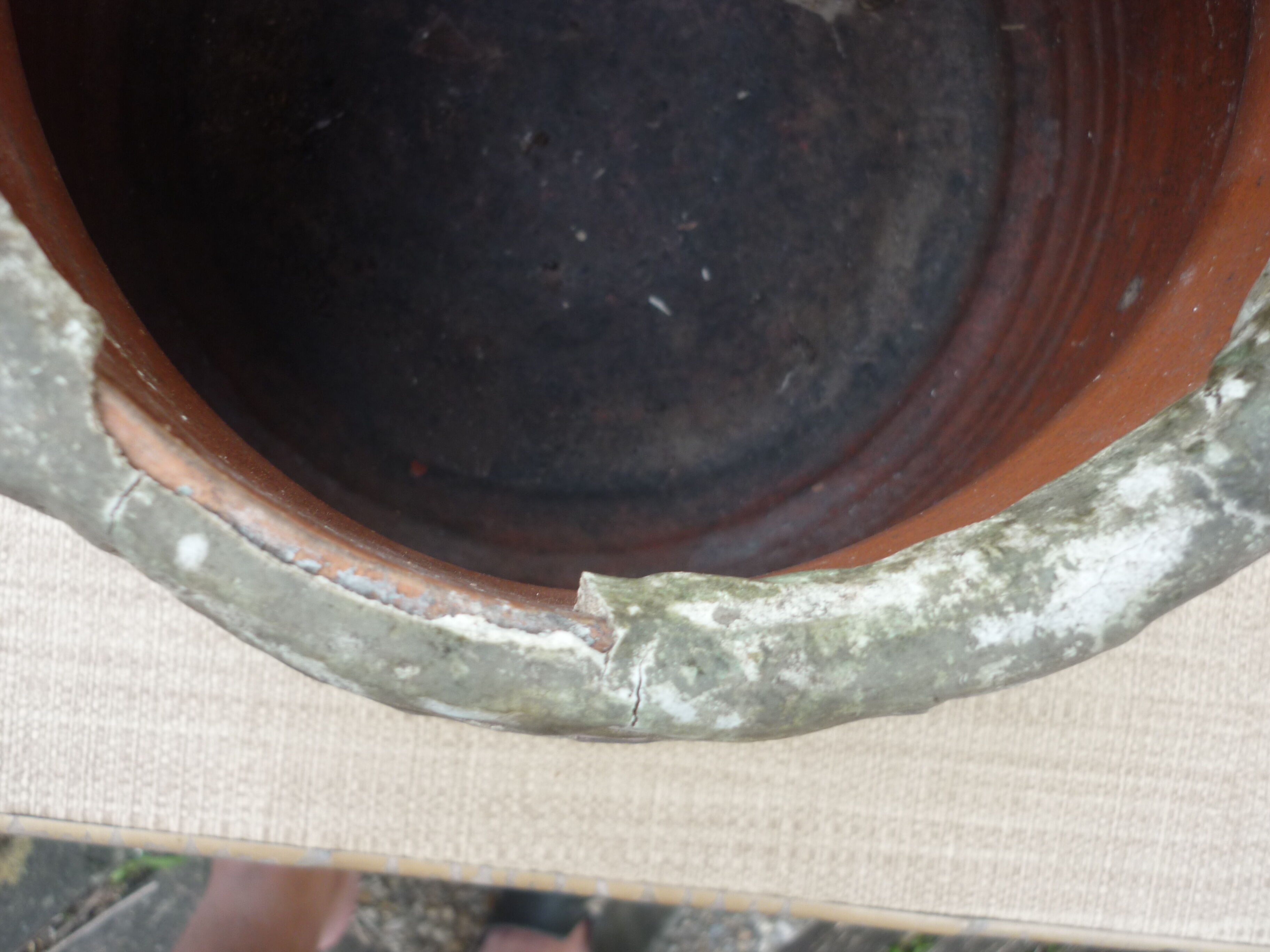 Pot terracotta mosaic called picassiette