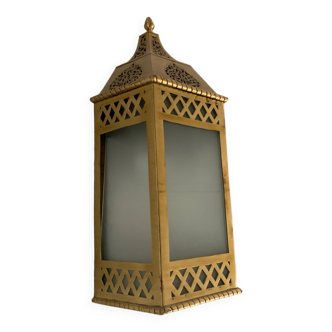 Lantern wall light