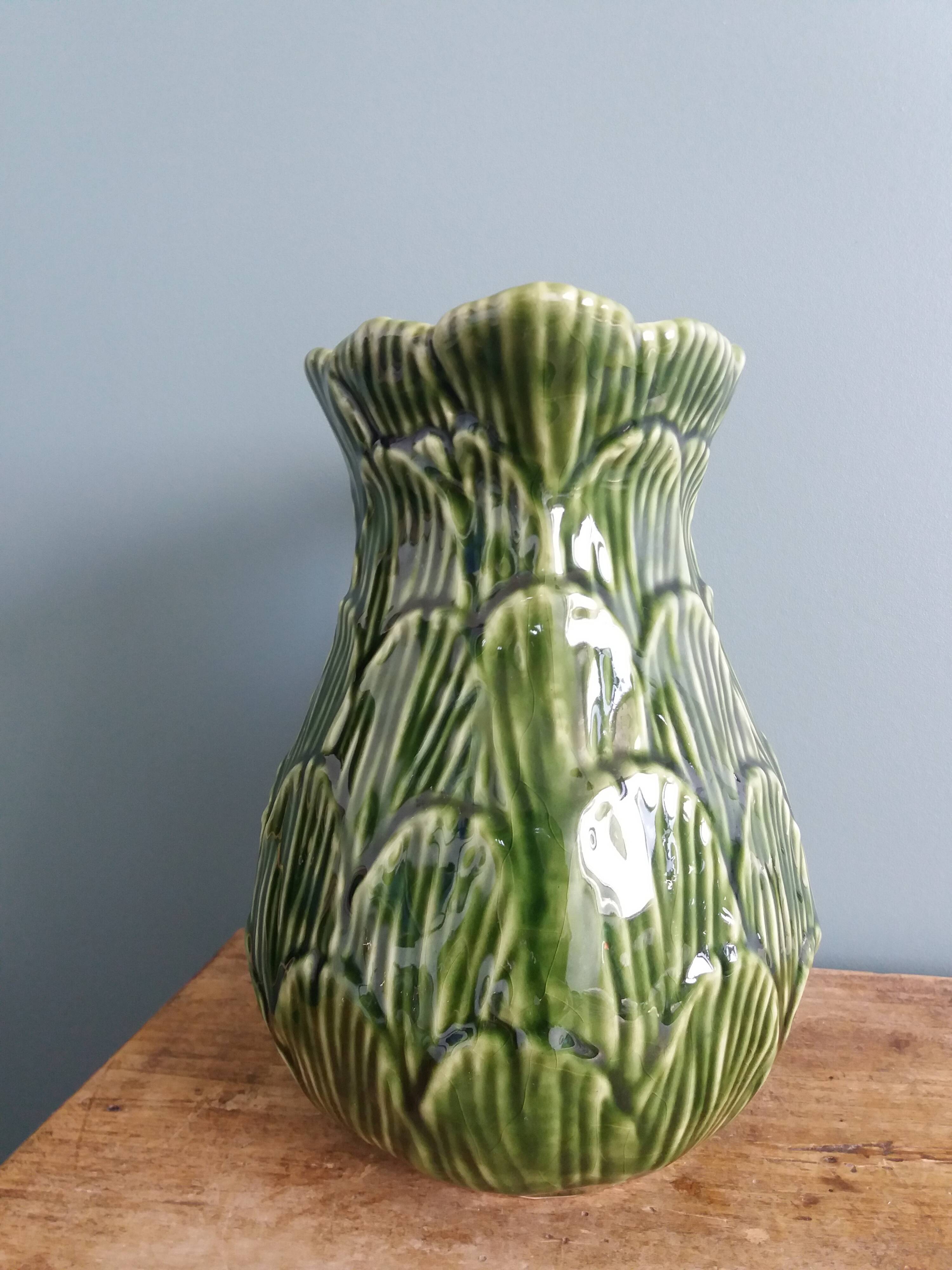 Cabbage pitcher in slip