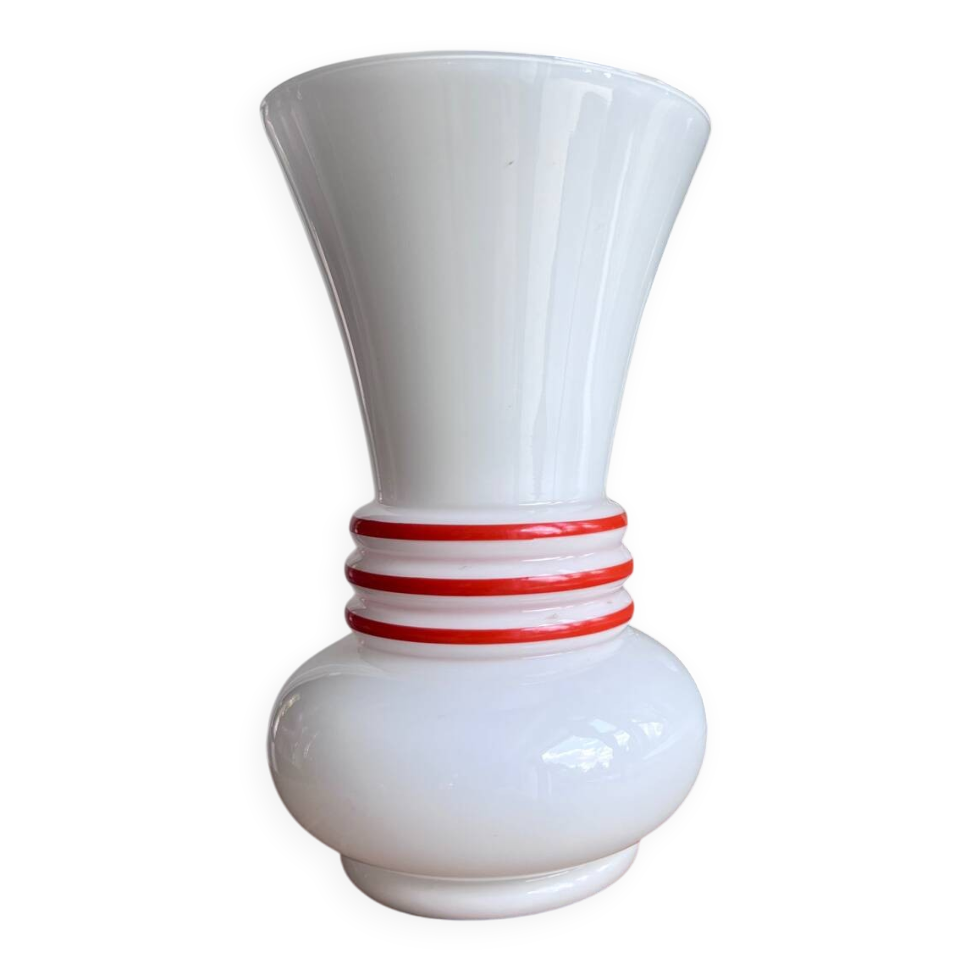 Vintage white opaline vase with red trim 29 cm White Opaline Va