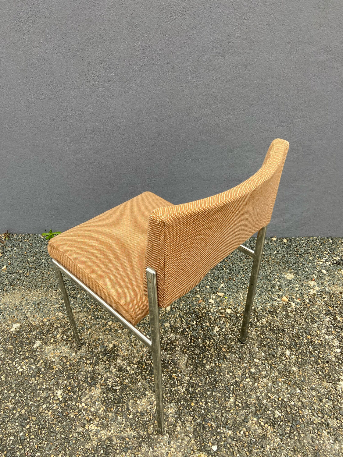 Set of 4 chromed metal chairs