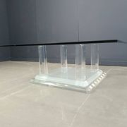 Table basse ou table d'appoint en Lucite, années 1970