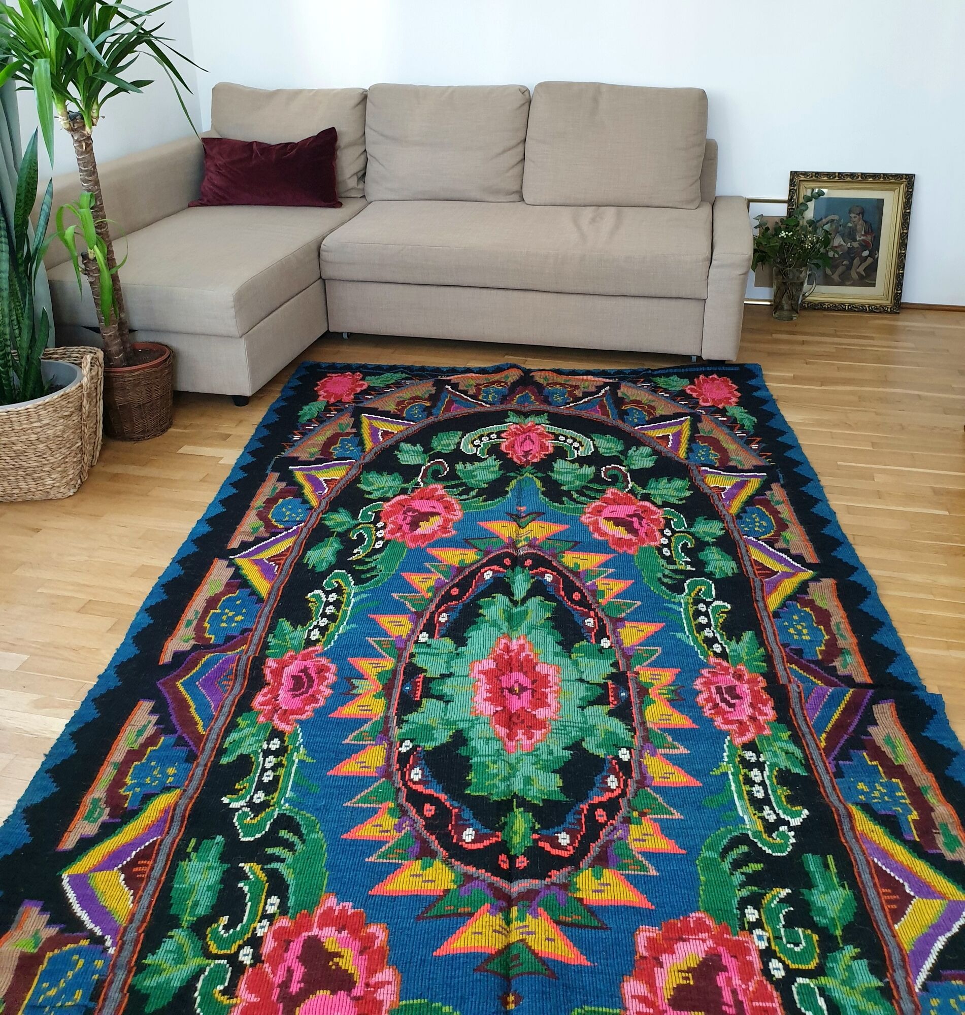 Large handmade Romanian rug 330X160cm with amazing bohemian floral design