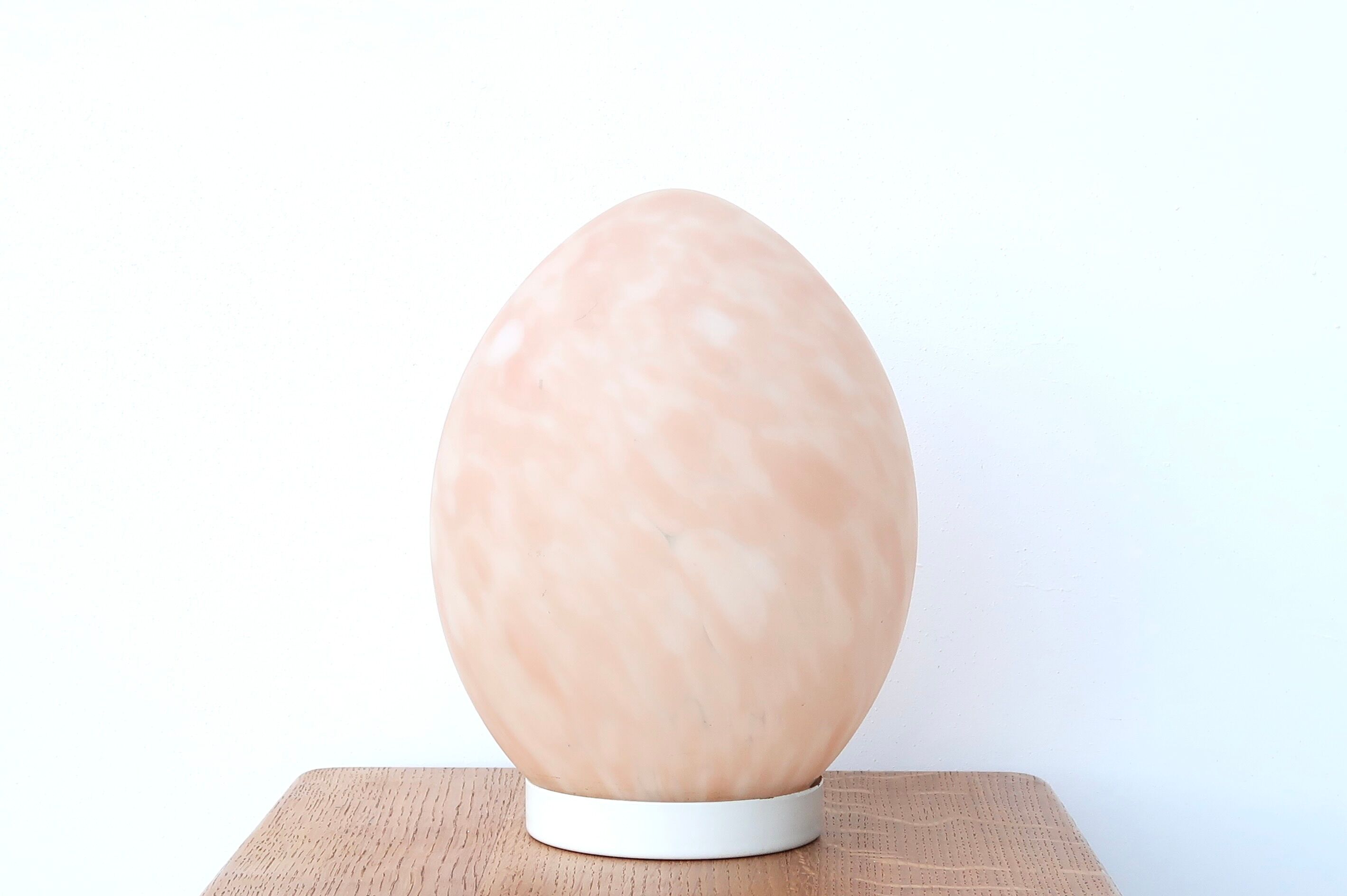 Pale pink opaque glass egg lamp, 60s