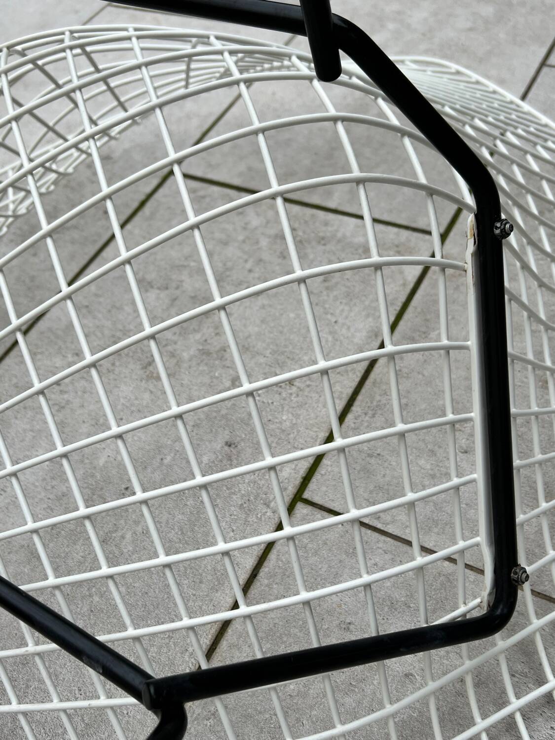 Bertoia Diamond Chair - Knoll Edition - Design by Harry Bertoia