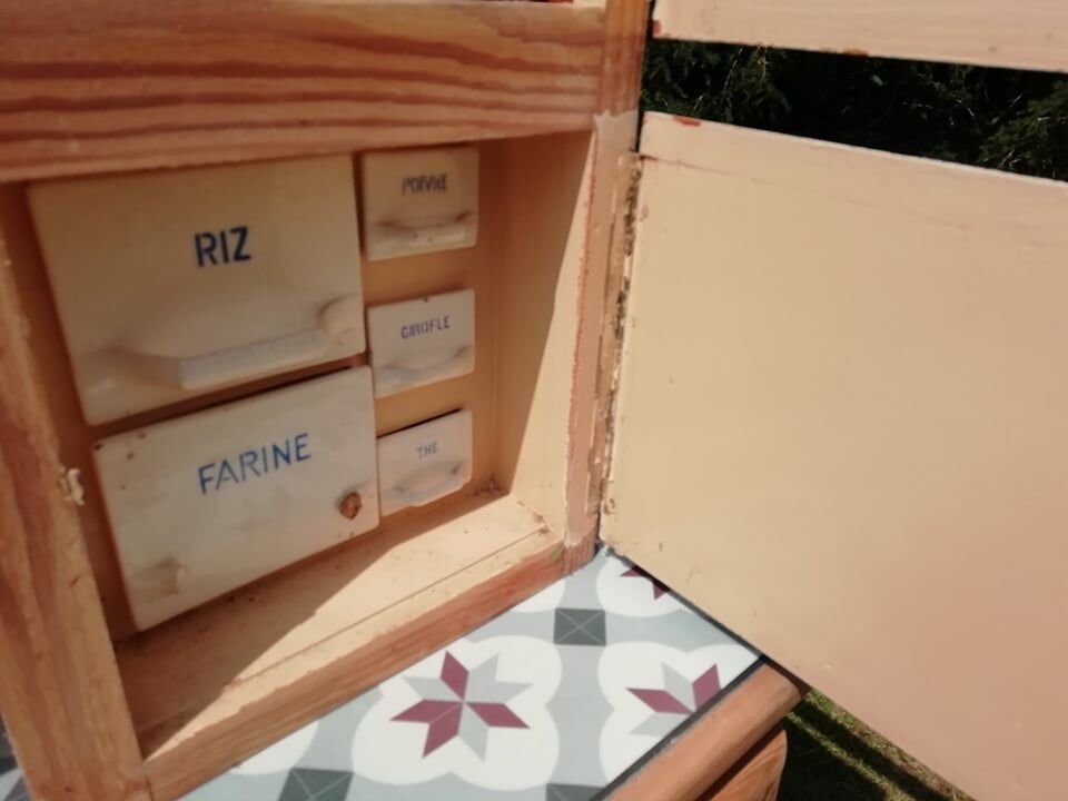 Furniture Mado porcelain