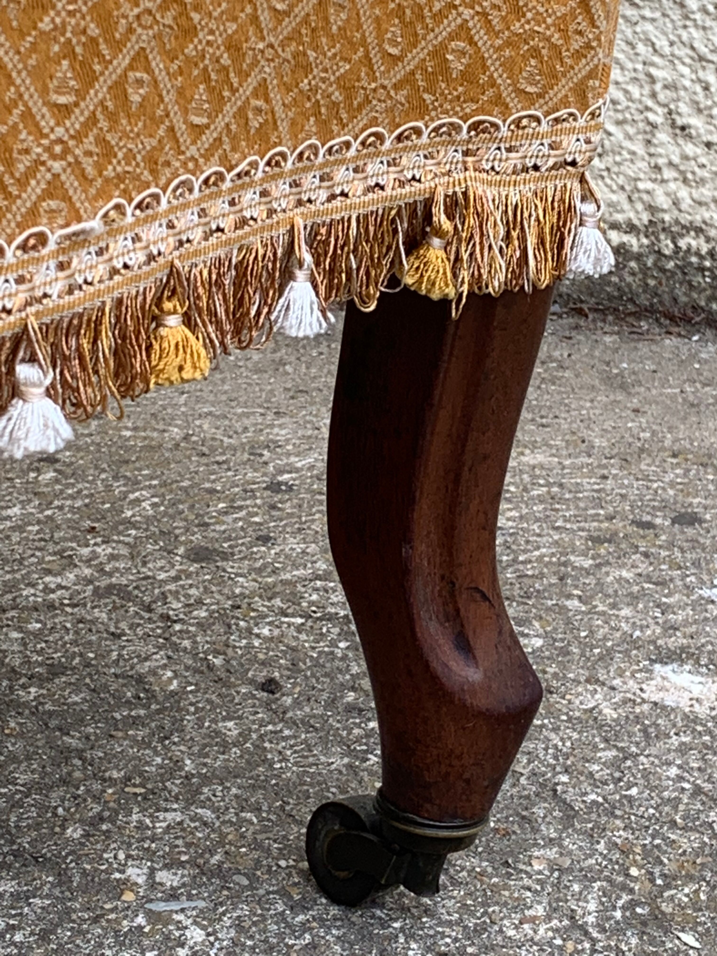 Toad armchair style Napoleon III fringe pompoms