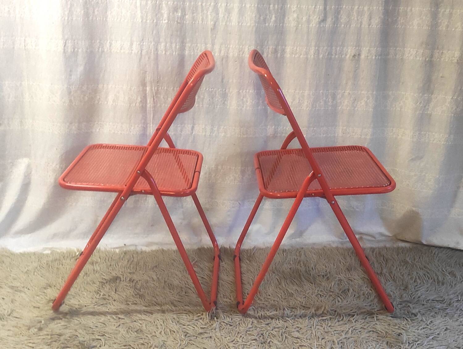 Orange metal folding chairs (set of 2) - 70s/80s