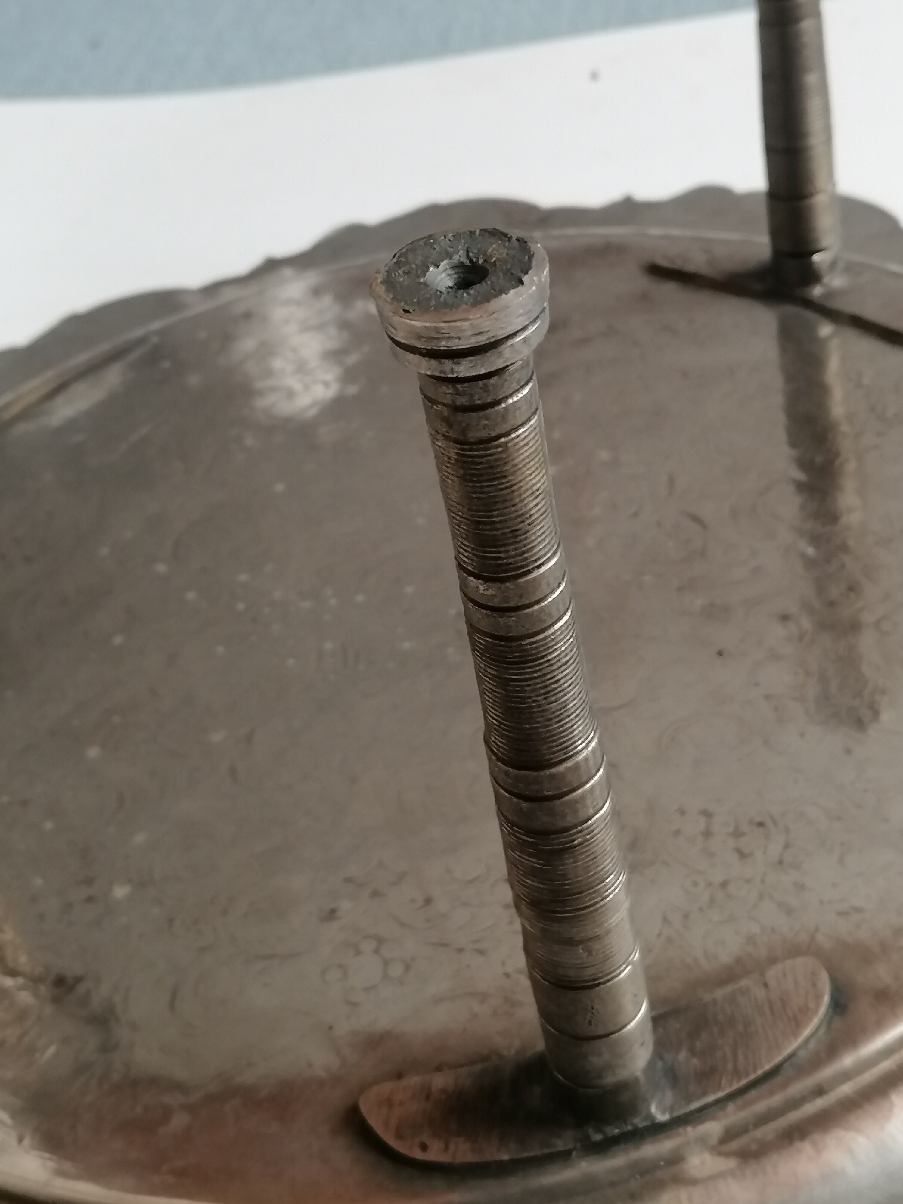 Large tin tray on removable feet