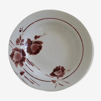 Nice plate with red flowers
