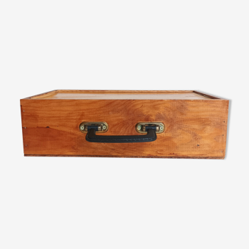 Boîte coulissante en bois avec poignée