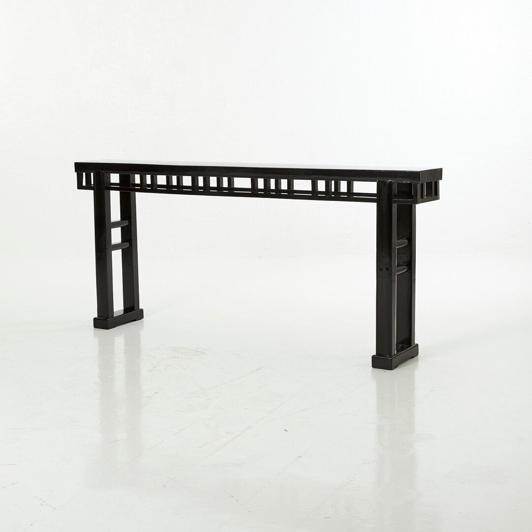 Table console en bois laque noire, style asiatique du XXeme siècle