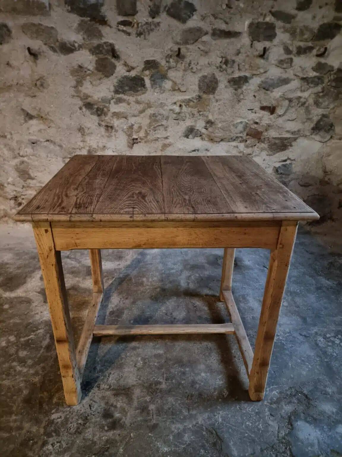 Table de ferme française ancienne en chêne avec tiroir latéral