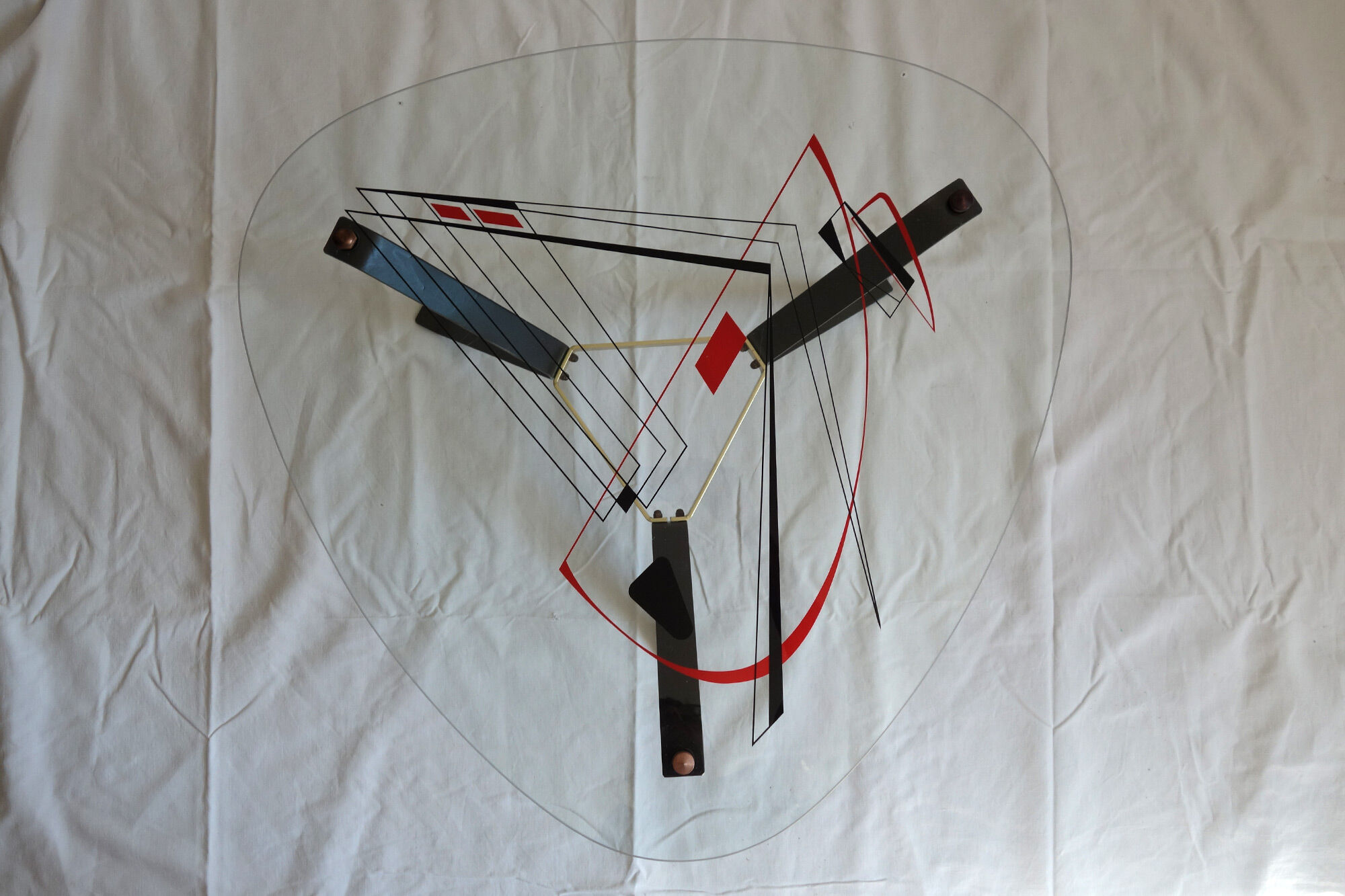 Vintage coffee table geometric decorations