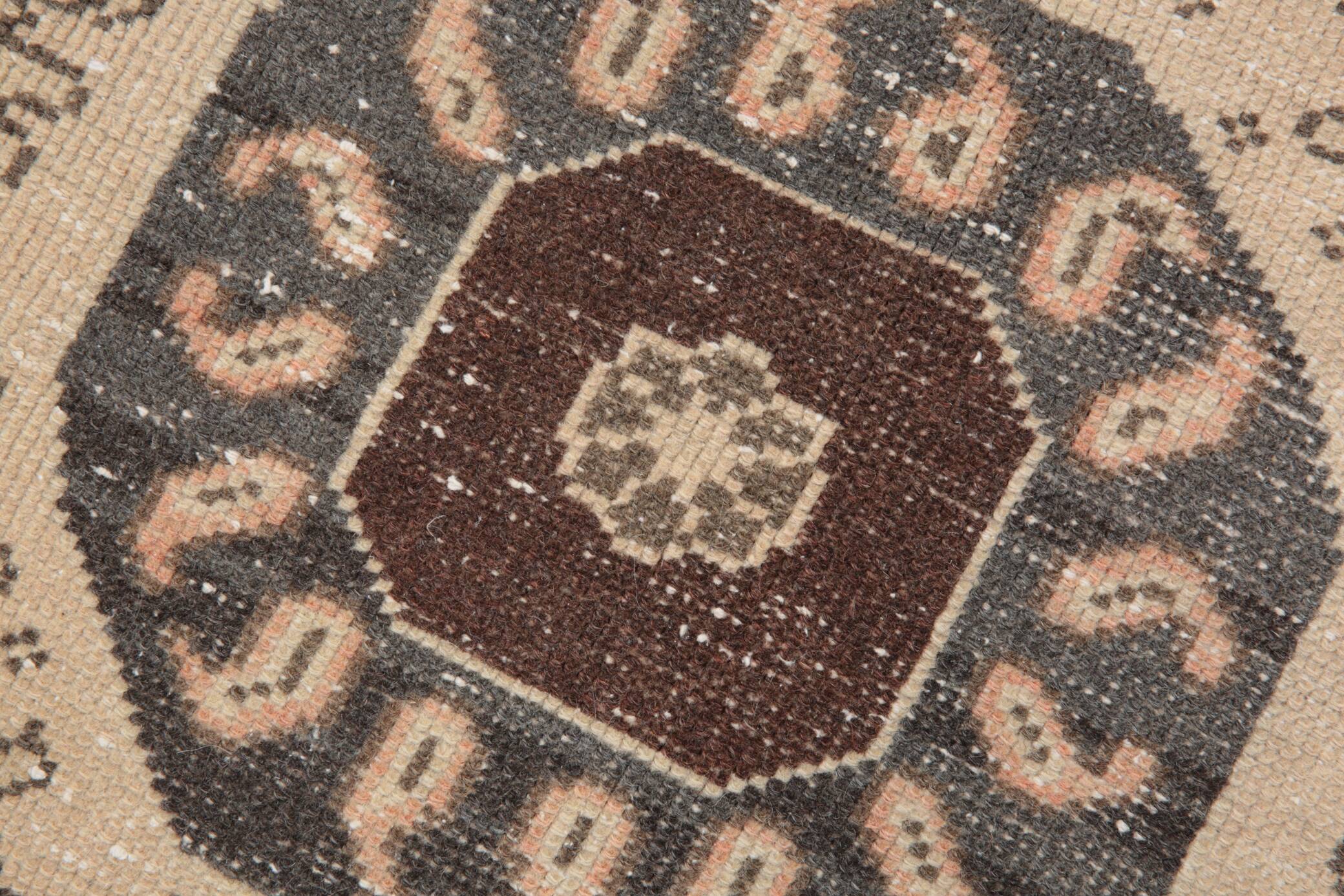 5x8 Vintge Peach & Brown Persian Vintage Rug, 140x247Cm