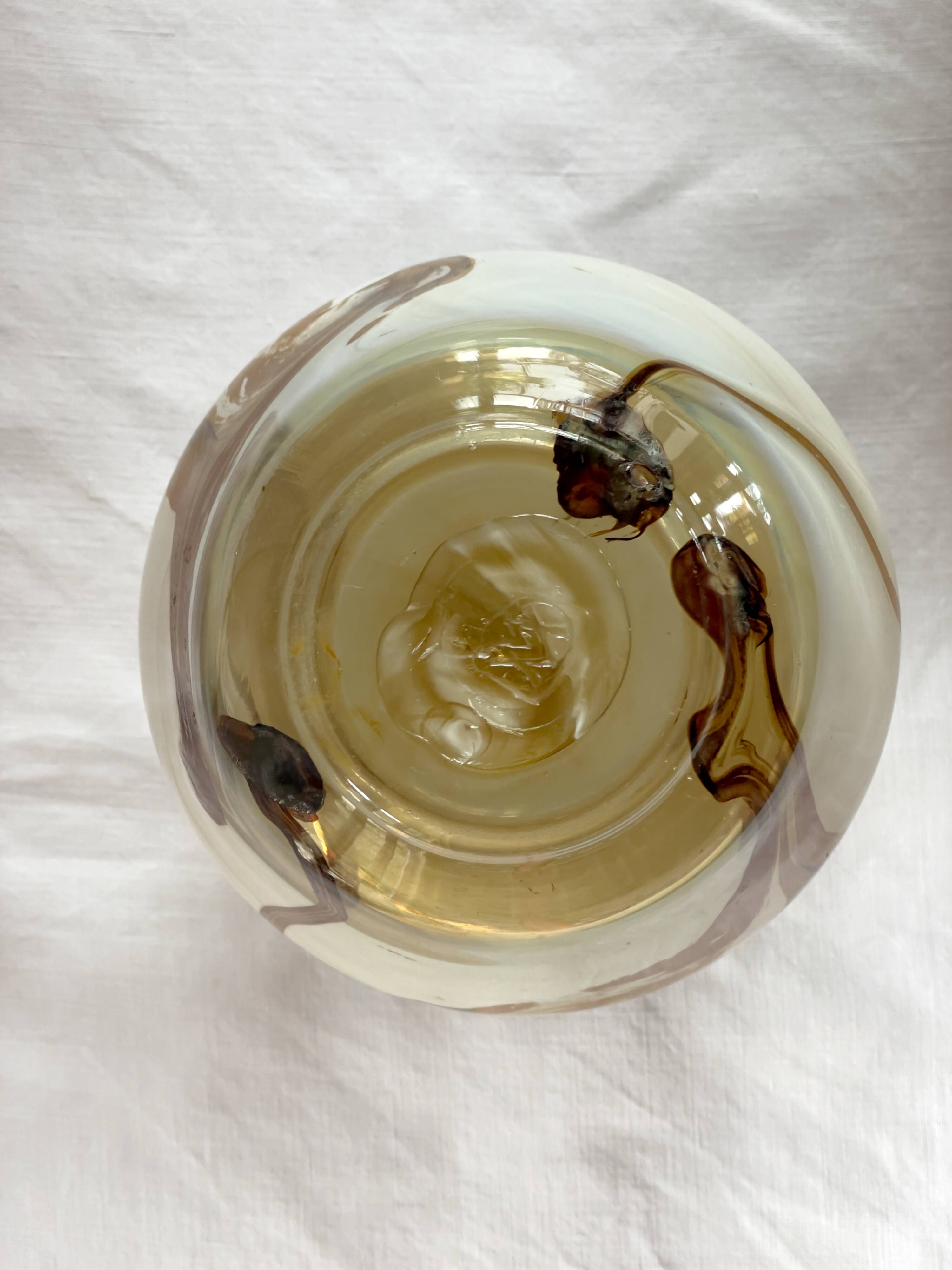 Vase boule « New Age »issu de la verrerie Maure-Vieil, 1960-1970