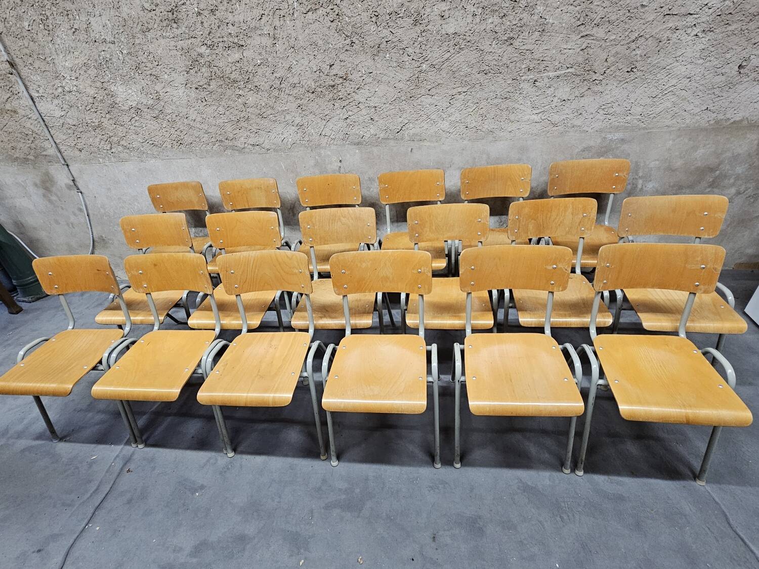 Lot of 18 vintage stackable bistro chairs 1970