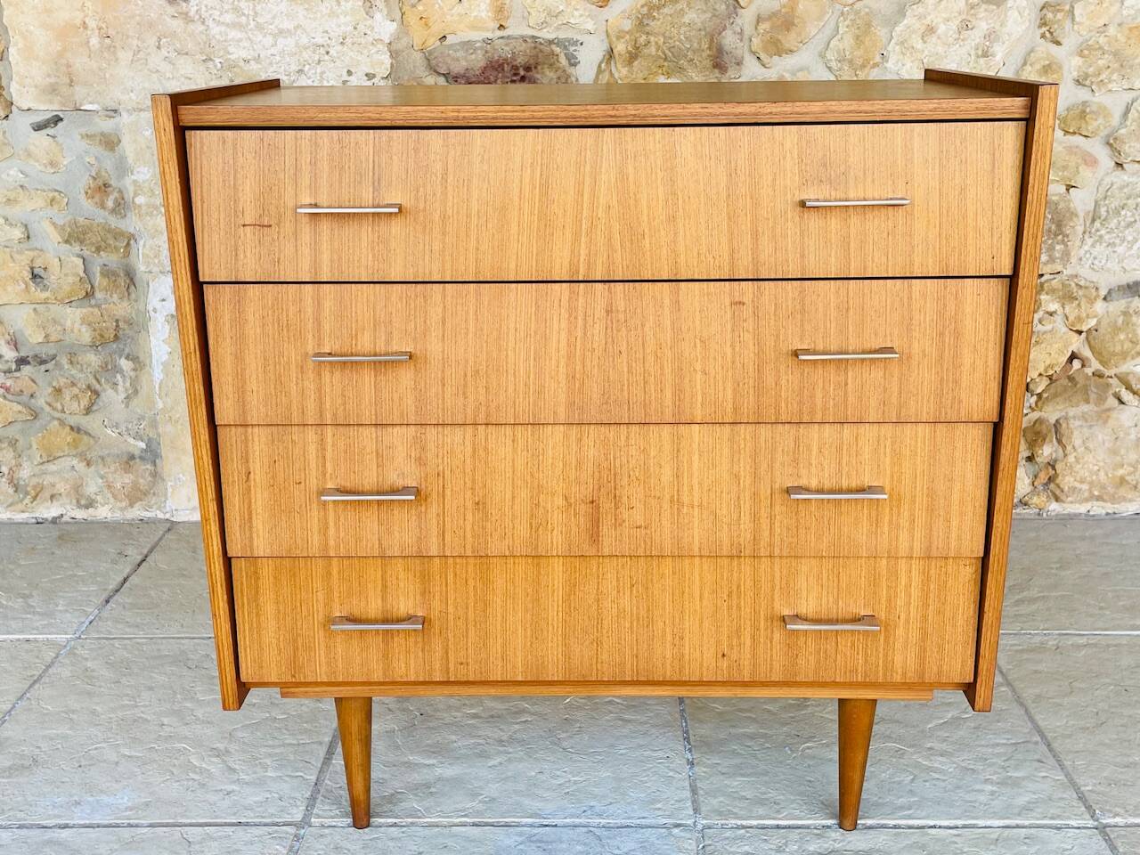 Vintage chest of drawers with 4 drawers by Capelle, circa 1960s.