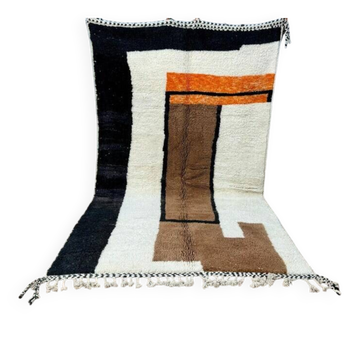 Magnificent handcrafted Berber rug 200cm x 300cm