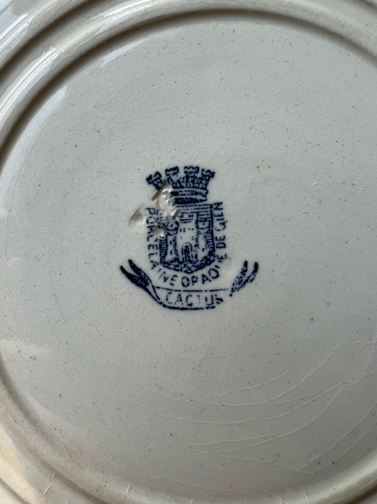 Plate - Opaque porcelain of Gien