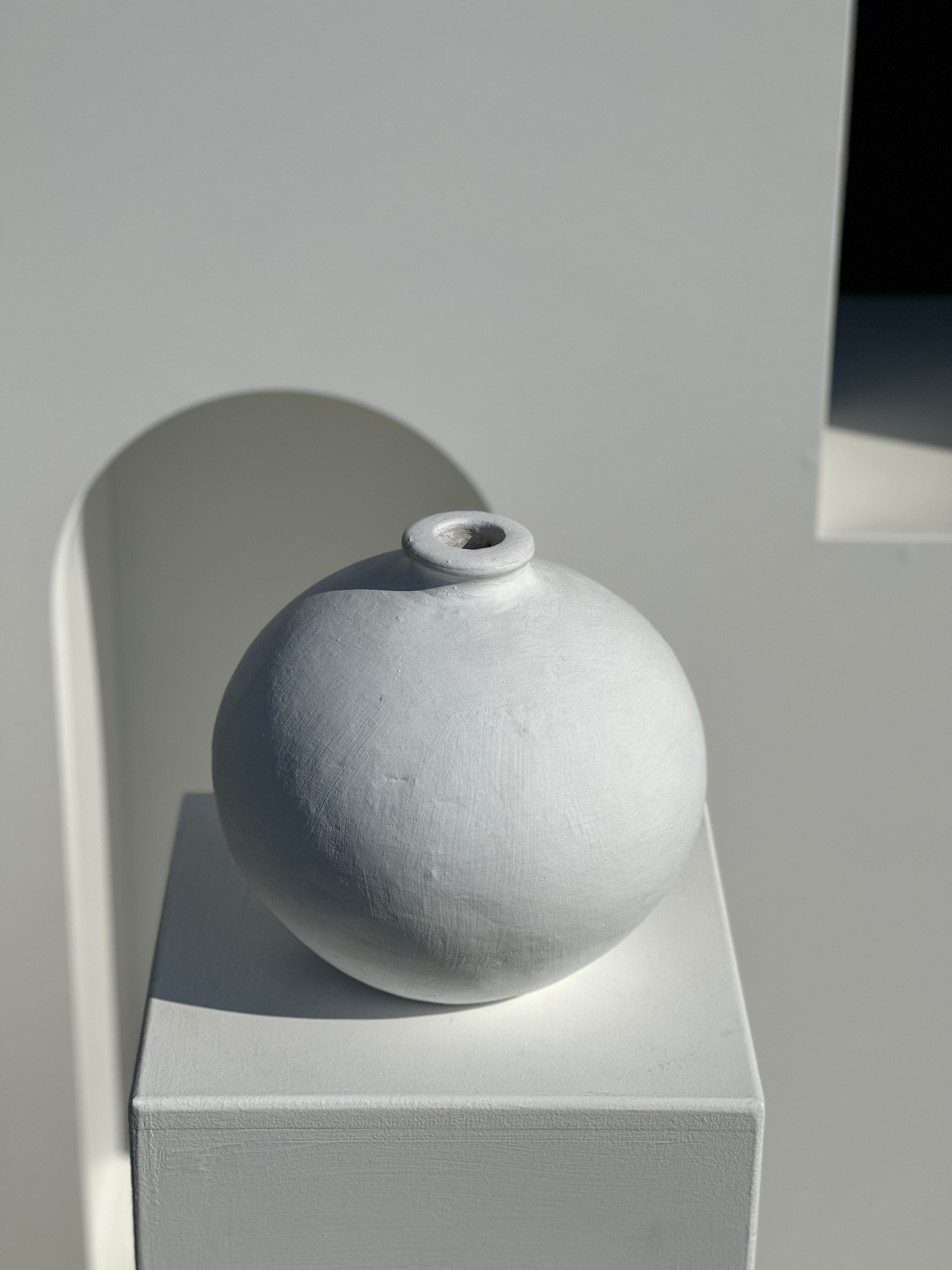 Handcrafted terracotta ball vase painted white H:24 D:26